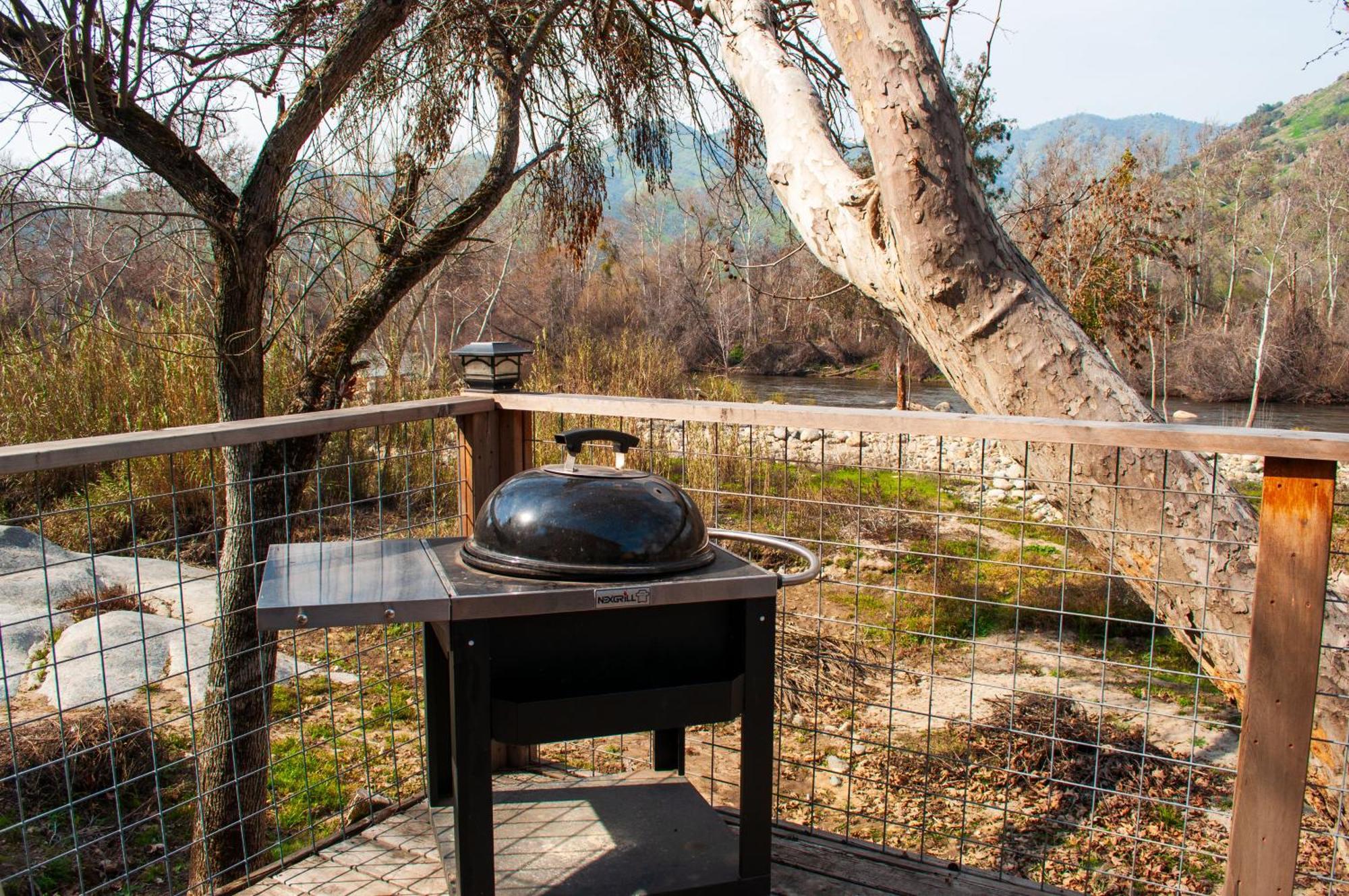 Sequoia River Front Cabins Три-Риверс Экстерьер фото