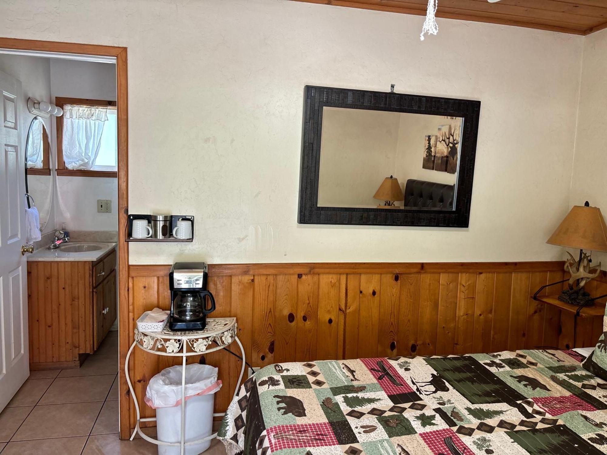 Sequoia River Front Cabins Три-Риверс Номер фото