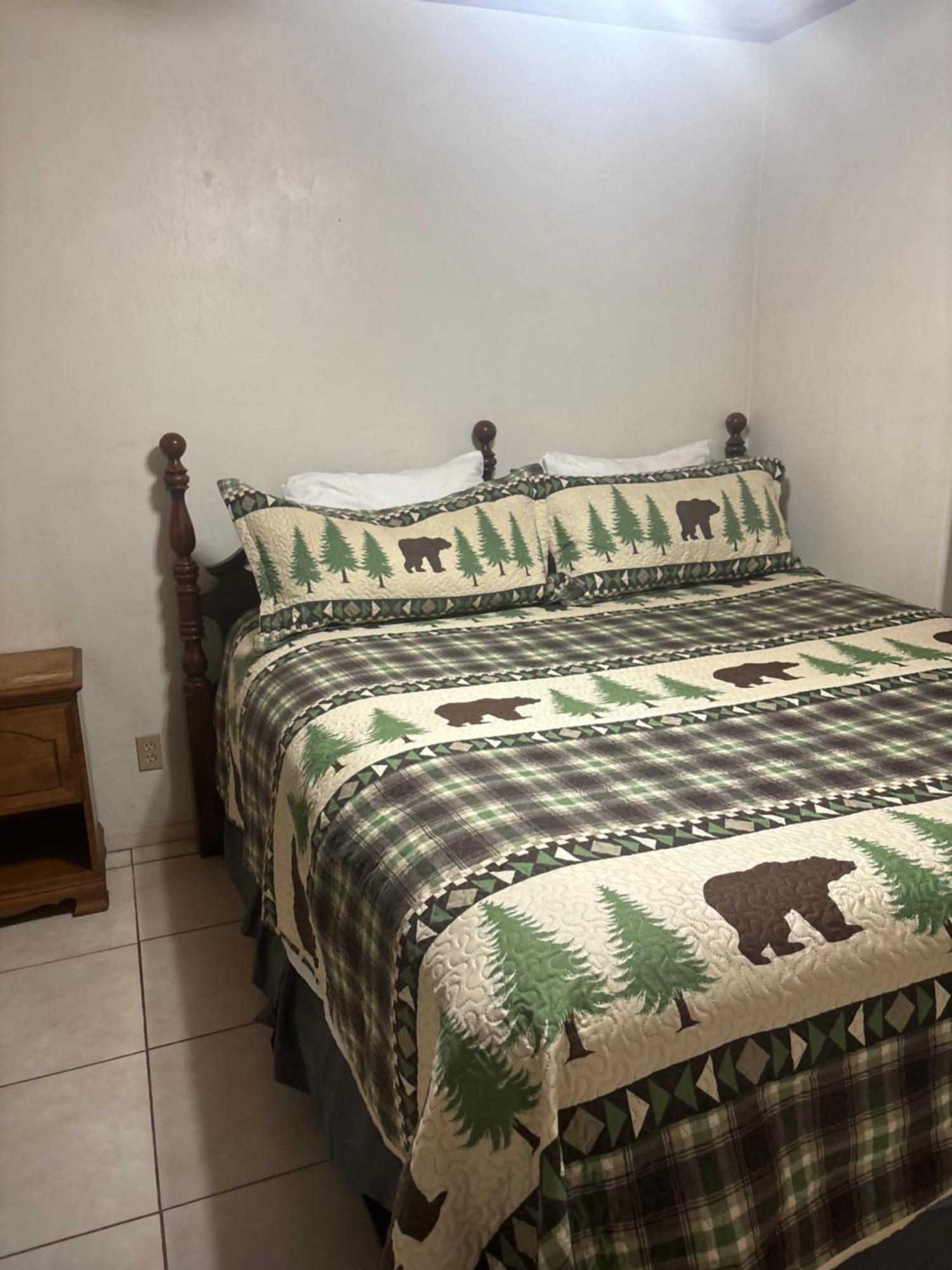 Sequoia River Front Cabins Три-Риверс Экстерьер фото